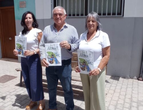 La empresa pública Correos reparte 3.000 ejemplares del programa de las Fiestas de San Nicolás de Tolentino