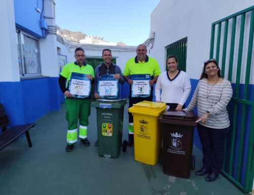 El Ayuntamiento de La Aldea de San Nicolás impulsa el reciclaje en los centros educativos con la entrega de contenedores