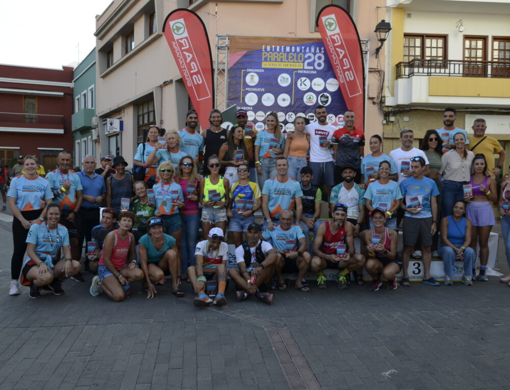 Javier Sosa y Raquel Rivero se imponen en la prueba Ultra de la VIII edición de la carrera ‘Entremontañas Paralelo 28’ La Aldea