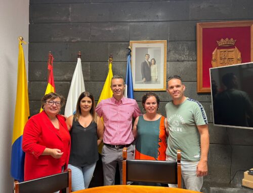 El Ayuntamiento de La Aldea de San Nicolás se despide con gran cariño y afecto a la directora del CEIP La Ladera