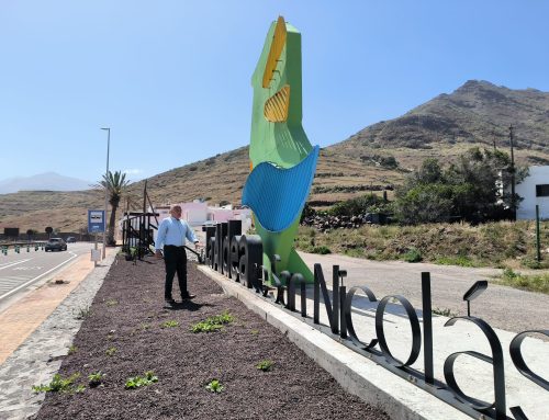 La Aldea de San Nicolás actúa para mejorar la seguridad y durabilidad del logo de turismo de La Marciega