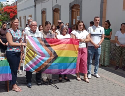 El Ayuntamiento de La Aldea conmemora el Día Internacional del Orgullo LGTBIQA+ con el izado de bandera y la lectura del manifiesto