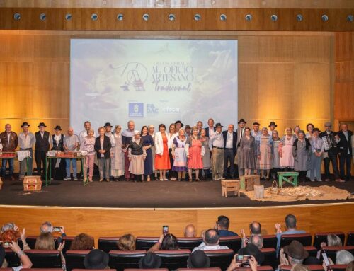 El Ayuntamiento felicita a la Fundación Proyecto Comunitario de La Aldea por el homenaje recibido en el Acto de Reconocimiento al Oficio Artesano Tradicional de Gran Canaria